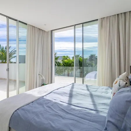 Villa Modern And Luxurious Family Close To The Marbella
