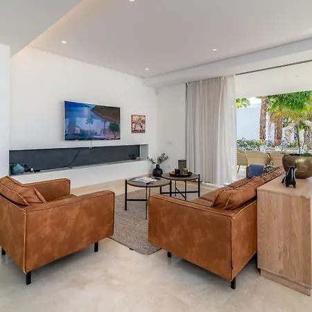 Villa Modern And Luxurious Family Close To The Marbella